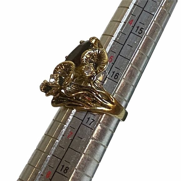 Gold plated Flower Design Ring - Picture 7 of 7